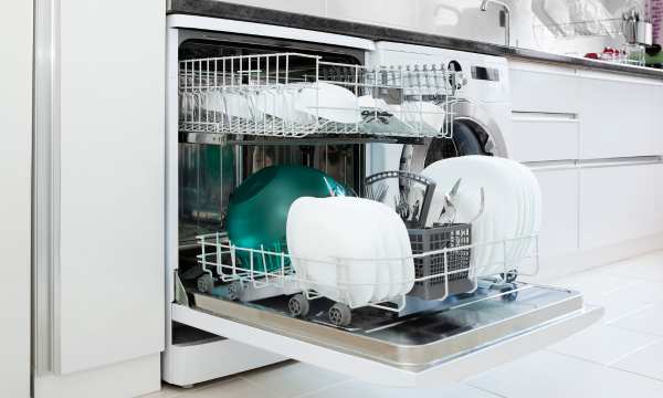 Effortless Cleaning: The Ultimate Dishwasher Buying Guide