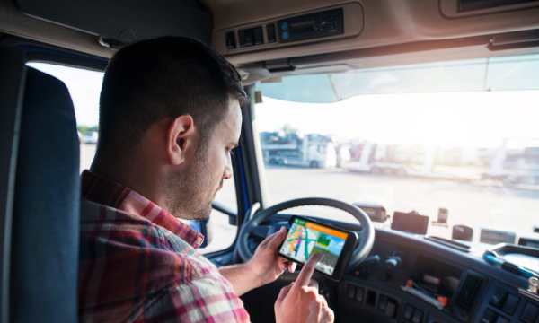 How to Use a Truck GPS App on iPhone